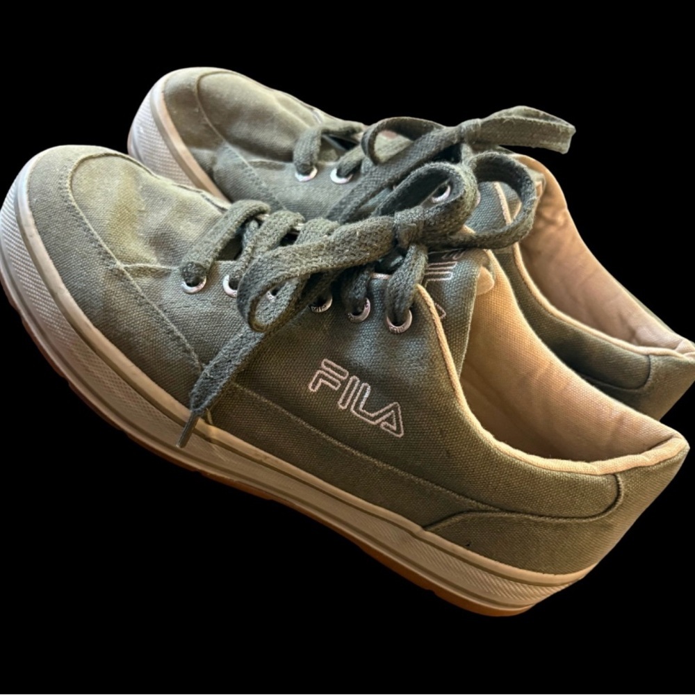 Fila Olive Green Canvas Sneakers Men’s 9 Casual Lace Up Shoes